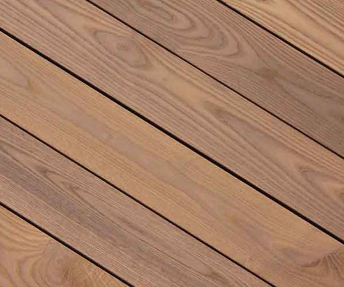 20 x 130 mm thermisch veredelte Esche Terassendielen,Sichtseite glatt gehobelt
